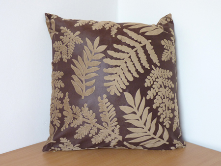 Díszpárna huzat - Forest 3D (45x45 cm) - Brown inverse (b-f)