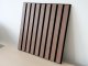 Fa hatású, hangszigetelő lamella falburkolat, filc hátlappal (50 x 50 x 1.8 cm) - dió+fekete, 4 db/csomag