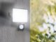 Keret nélküli mozgásérzékelős LED reflektor vízmentes kötődobozzal (20W/1900lm) természetes fehér, fekete