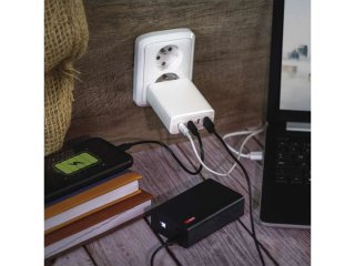 USB töltő, hálózati adapter - USB + 3xUSB-C, gyorstöltéssel 120W (5-20V/5-1.5A) - Fehér
