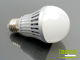 LED lámpa E27 (COB 5630 LED/10W/180°) hideg fehér