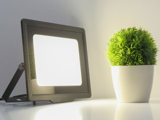 SMD2 LED reflektor fekete (100W/120°) - Természetes fehér