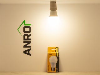 E27 LED lámpa (9W/270°) Körte - természetes fehér