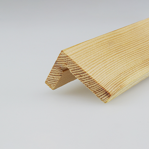 Fa élvédő - gyalult fa kalapléc skandináv fenyőből (20x30mm) L profilú