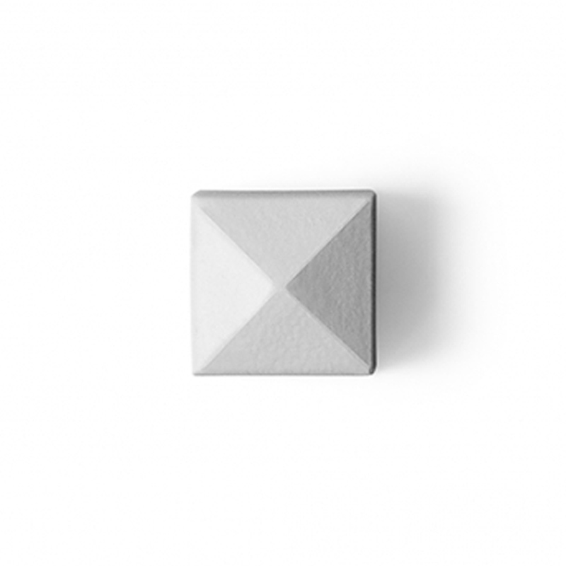 Modern falidísz, 14x14 mm-es mini kocka festhető poliuretánból (A 692) 30 darab