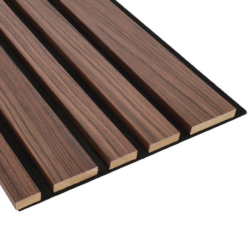 - Fa hatású, hangszigetelő lamella falburkolat, filc hátlappal, különböző szélességű lécekkel (260 cm x 30 cm x 1.7 cm) - dió