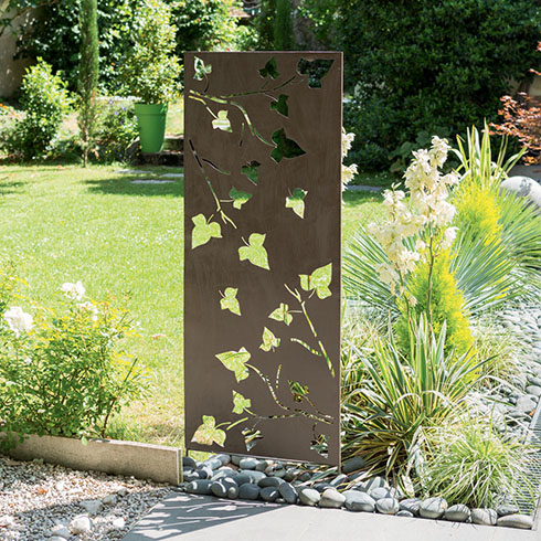Dekorációs fém panel, leszúrható vagy falra szerelhető (150x60 cm) levél minta