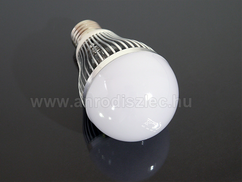 LED lámpa E27 (COB 3016x26/12W/180°) meleg fehér