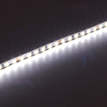 LED szalag beltéri 2835-120 (24 Volt) - hideg fehér (5 mm széles!) Kifutó!