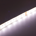 LED szalag kültéri 2835-64 (24 Volt) - hideg fehér (160+lm/W) Kifutó!