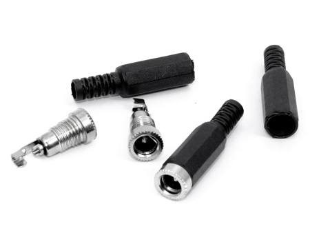 x.Szerelhető tápegység csatlakozó (2,1/5,5 mm) aljzat