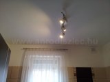 Nappali világosságnál is érzékelhető a 4W LED lámpák fénye