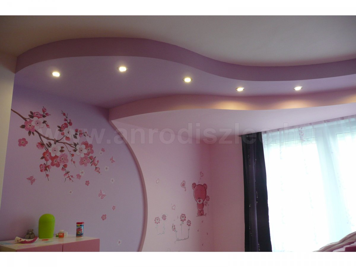 Gyerekszoba gipszkartonozás és festés után LED spotlámpákkal