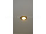 Fröccsenő víz ellen védett spotlámpa 7 wattos led izzóval