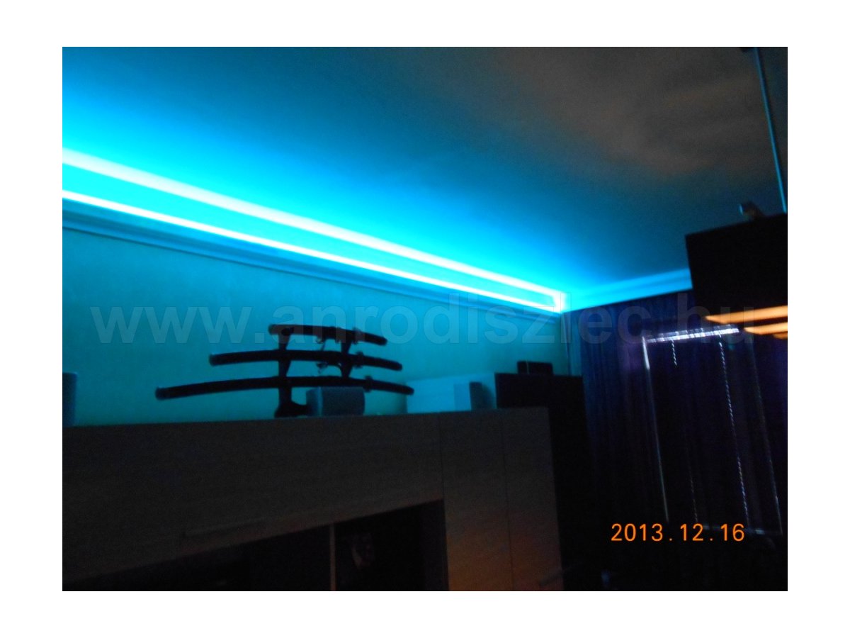 RGB LED szalag hangulatvilágítási ötletek