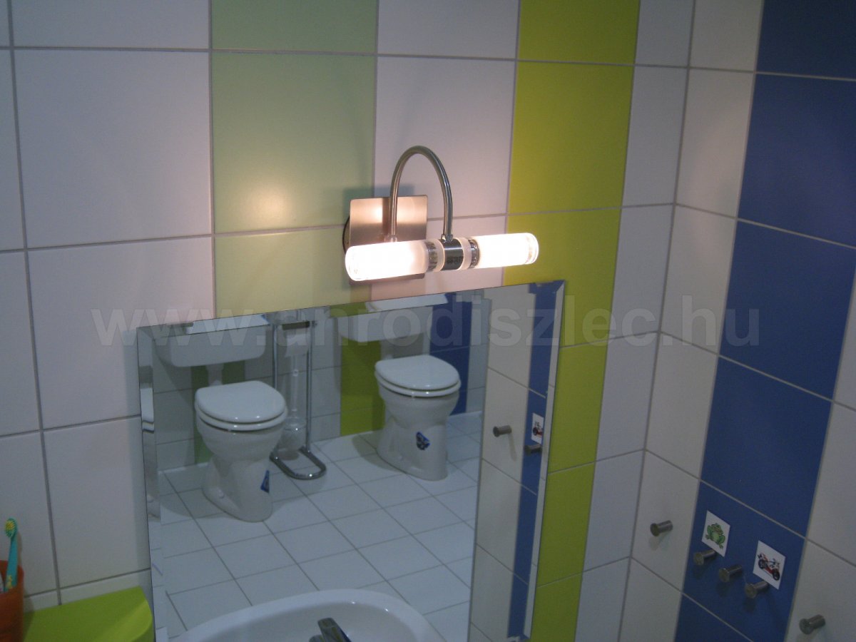 Fürdőszobai lámpatestbe tűzött G9 LED izzó