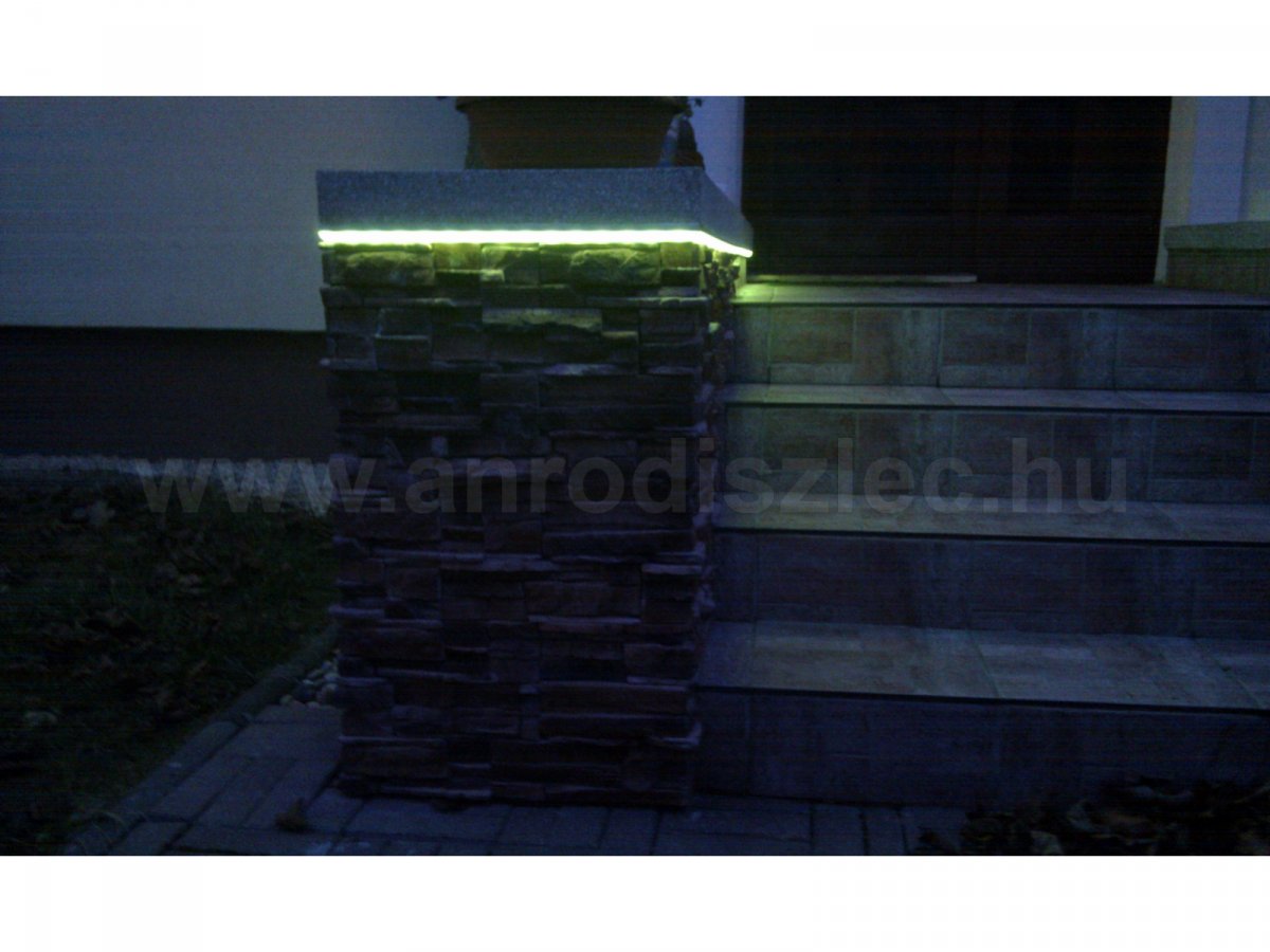 Kapubejáró RGB LED világítással