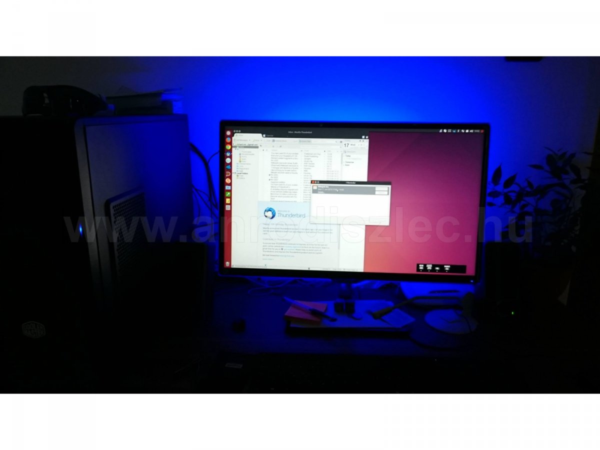 Monitor háttérvilágítás kék leddel