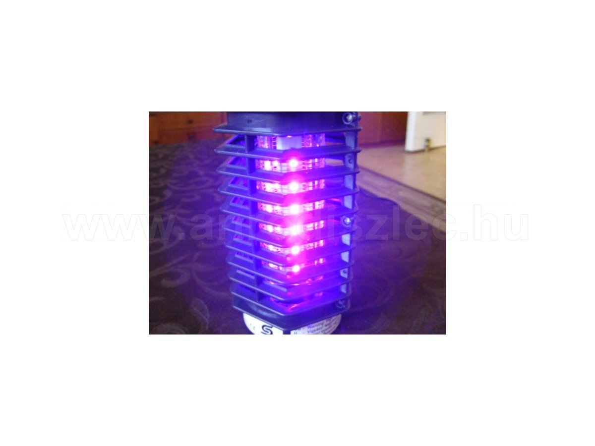 Feszültséggel működő rovarcsapda UV LED szalaggal