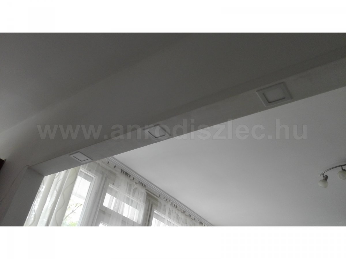 Áthidalóba szerelt LED panel