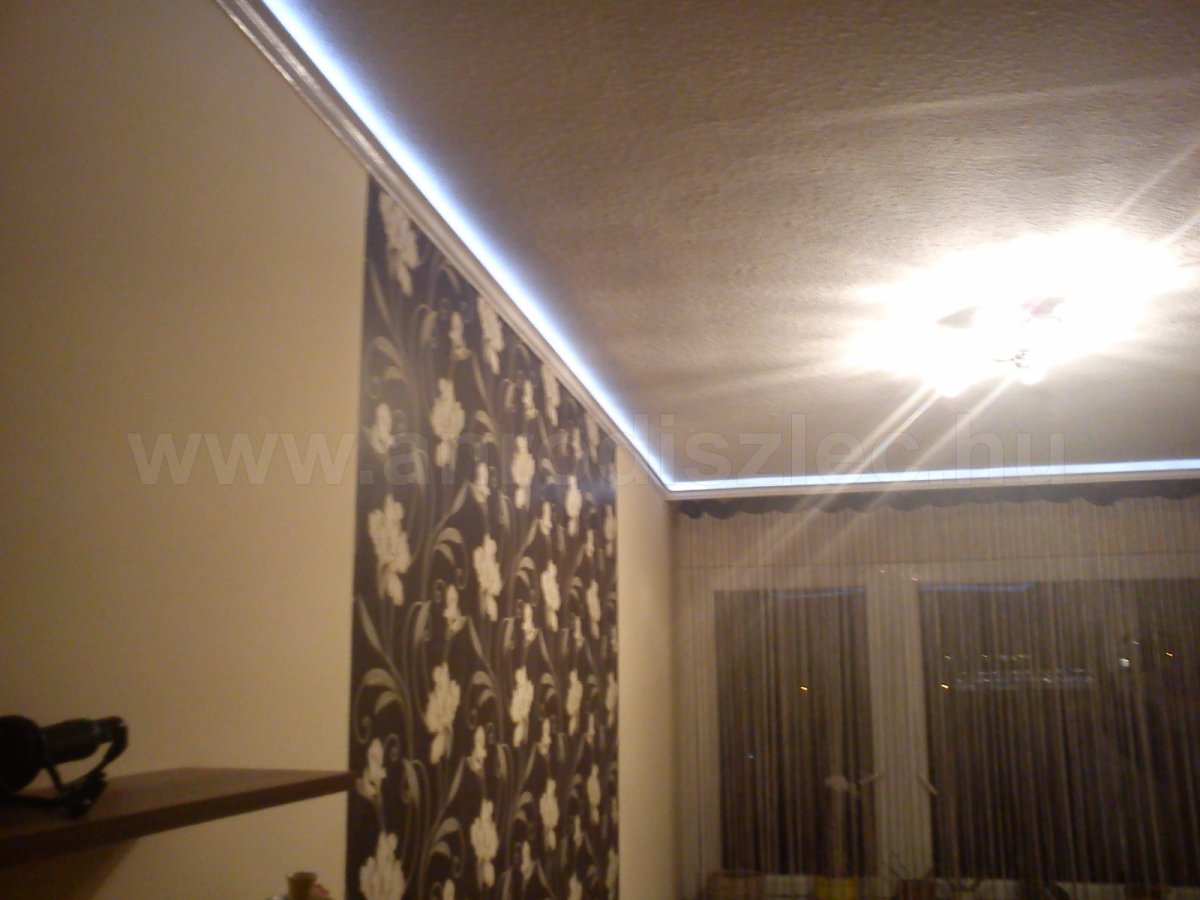 LED csík kiegészítő világításként szobában