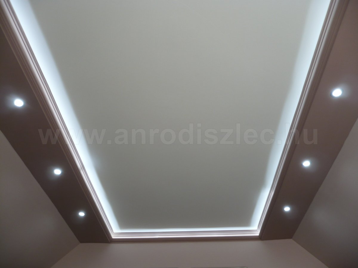 RV-08/A rejtett világítás díszléc 3528-060-FN hideg fehér LED szalaggal, SMD3528x60 3.3W -os hideg fehér LED lámpával