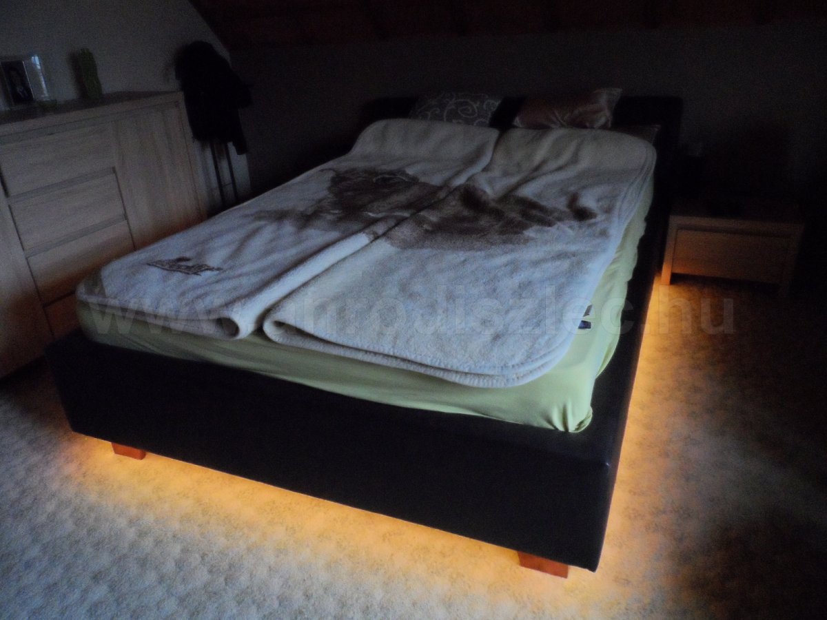 RGB LED - ágy alá rejtve a szoba is hangulatosabb a led csíktól