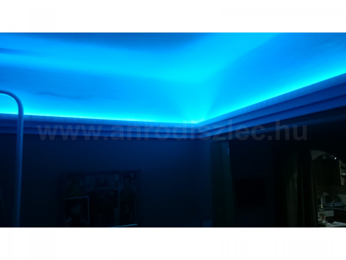 5 méter színváltó LED + infra vezérlő + tápegység + KA-21/K Rejtett világítás - oldalfal