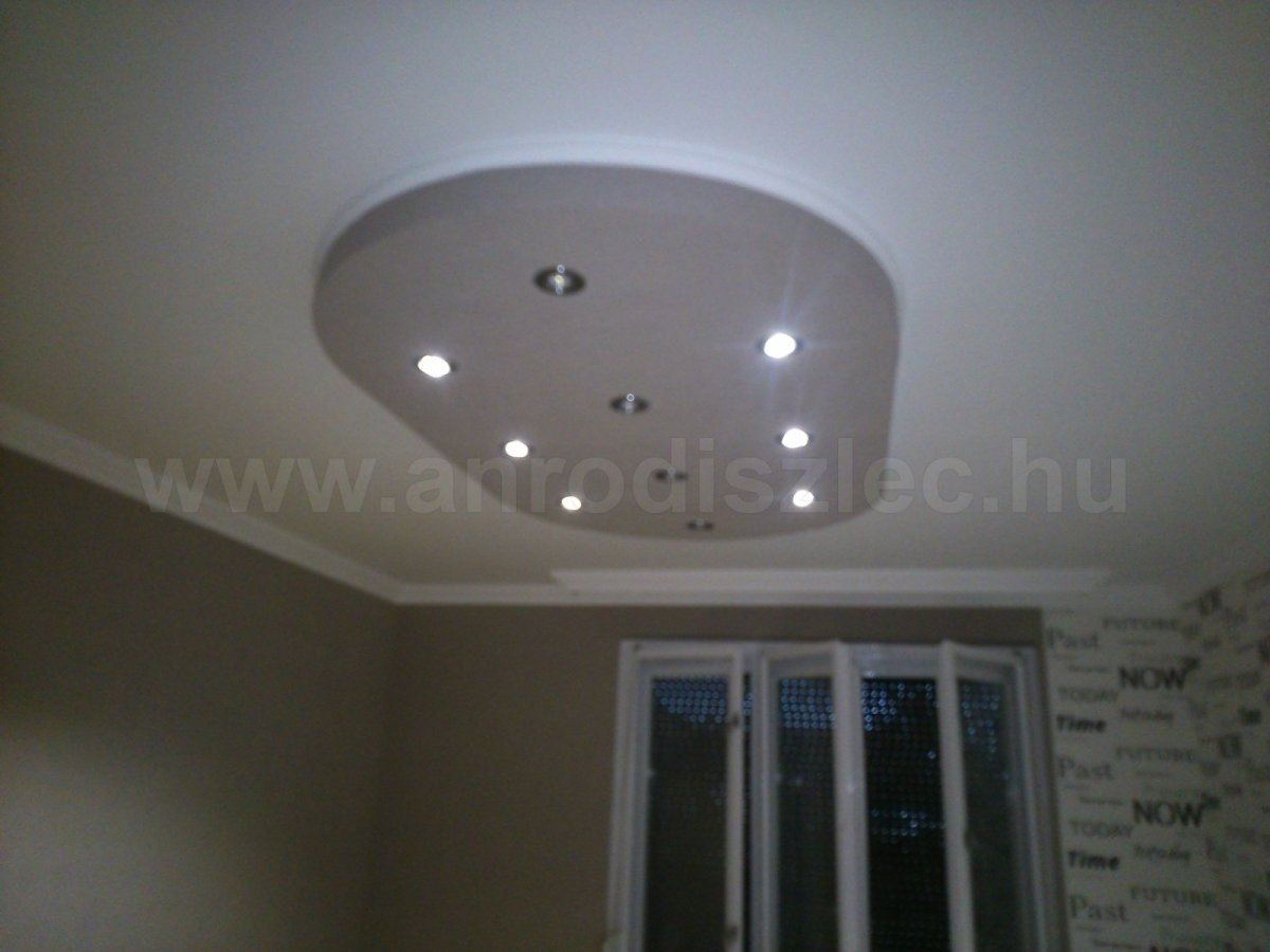 3 wattos hidegfehér GU10 led lámpák ovális gipszkarton szigetben