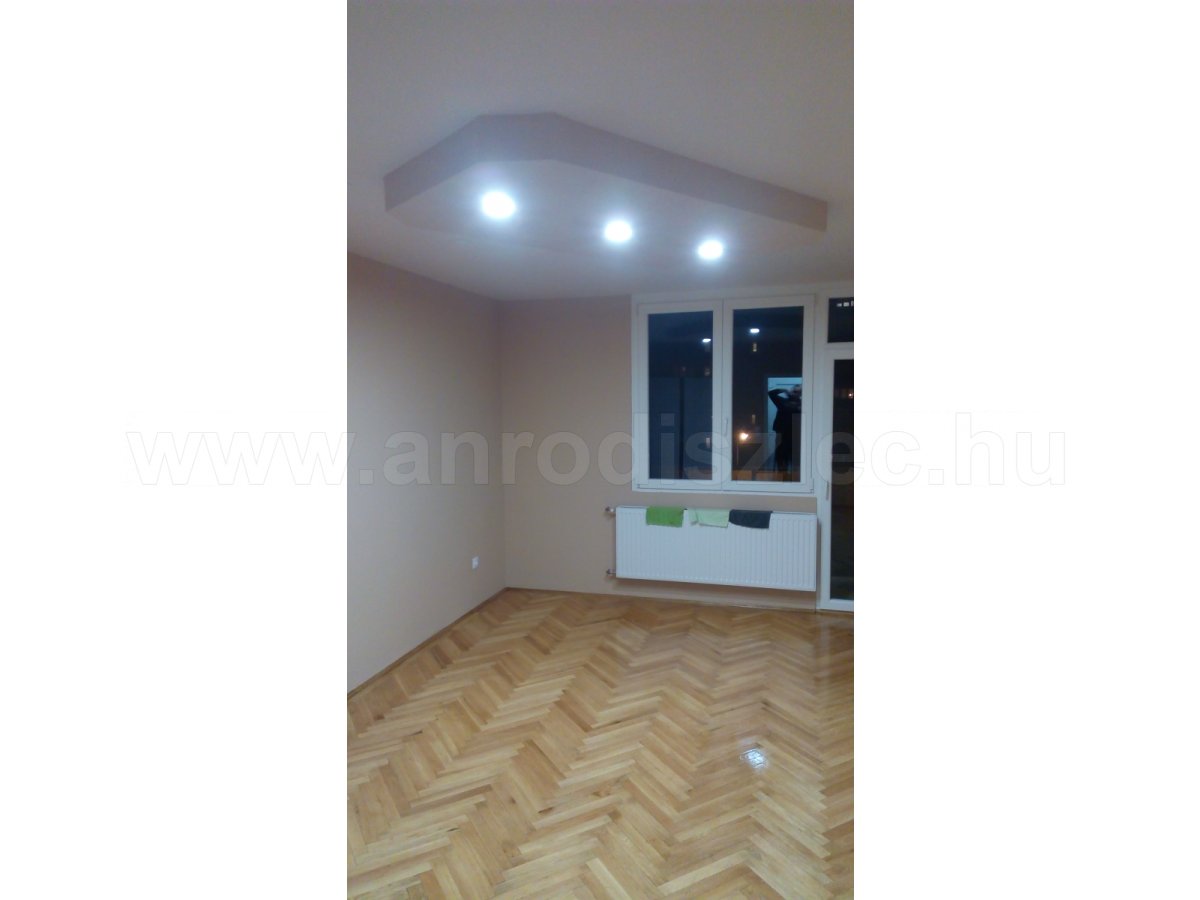 3 darab 6 wattos LED panel is ad világítást a nappaliban