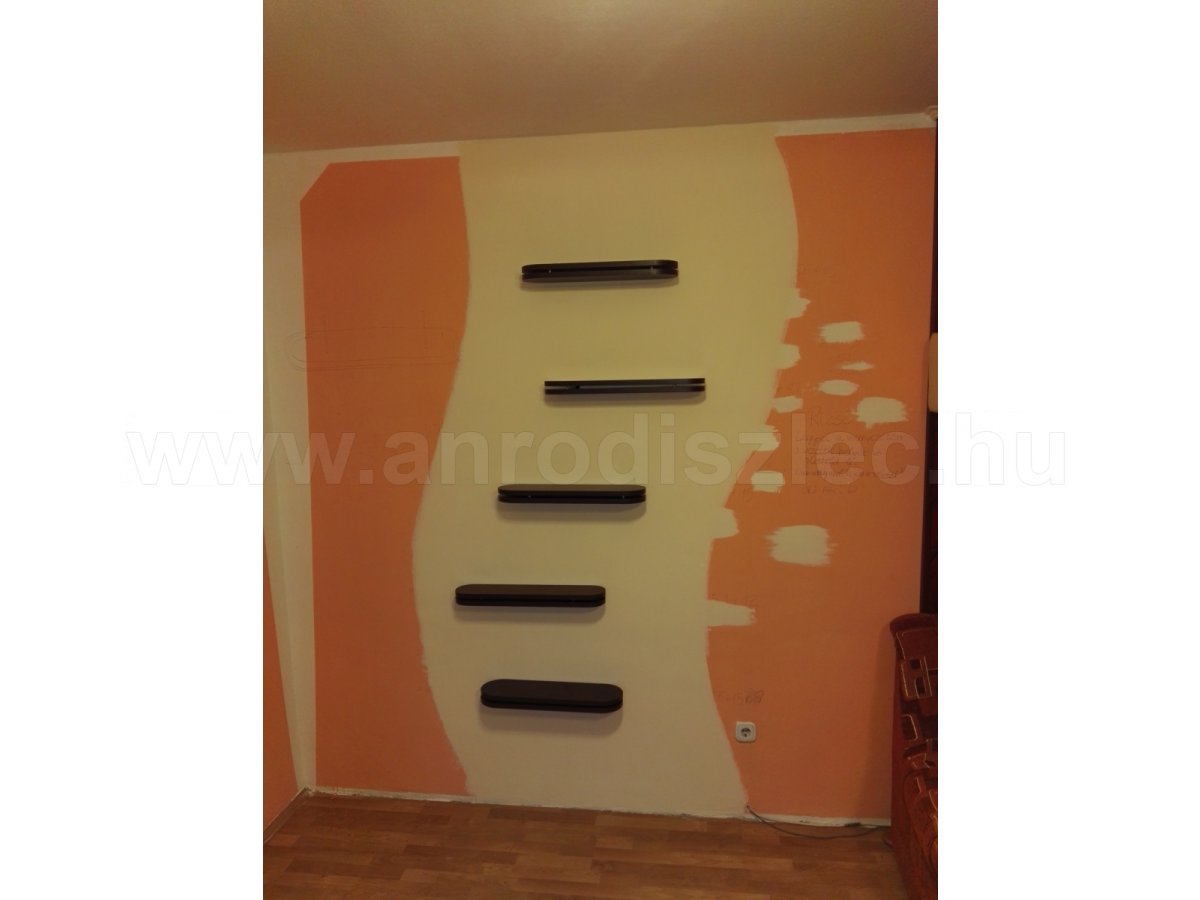 Lebegő polcok rejtett tartóval
