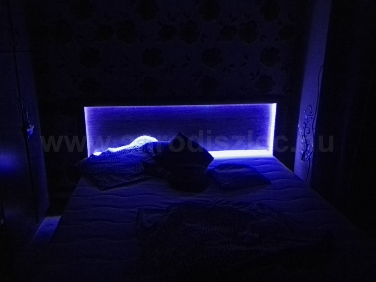 LED hangulatvilágítás ágyhoz