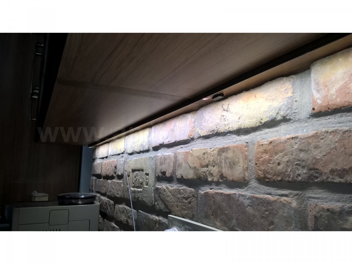 Alumínium L profil LED szalaghoz; LED szalag beltéri 5630-60; IR Waving sensor kapcsoló - konyhai led világítás