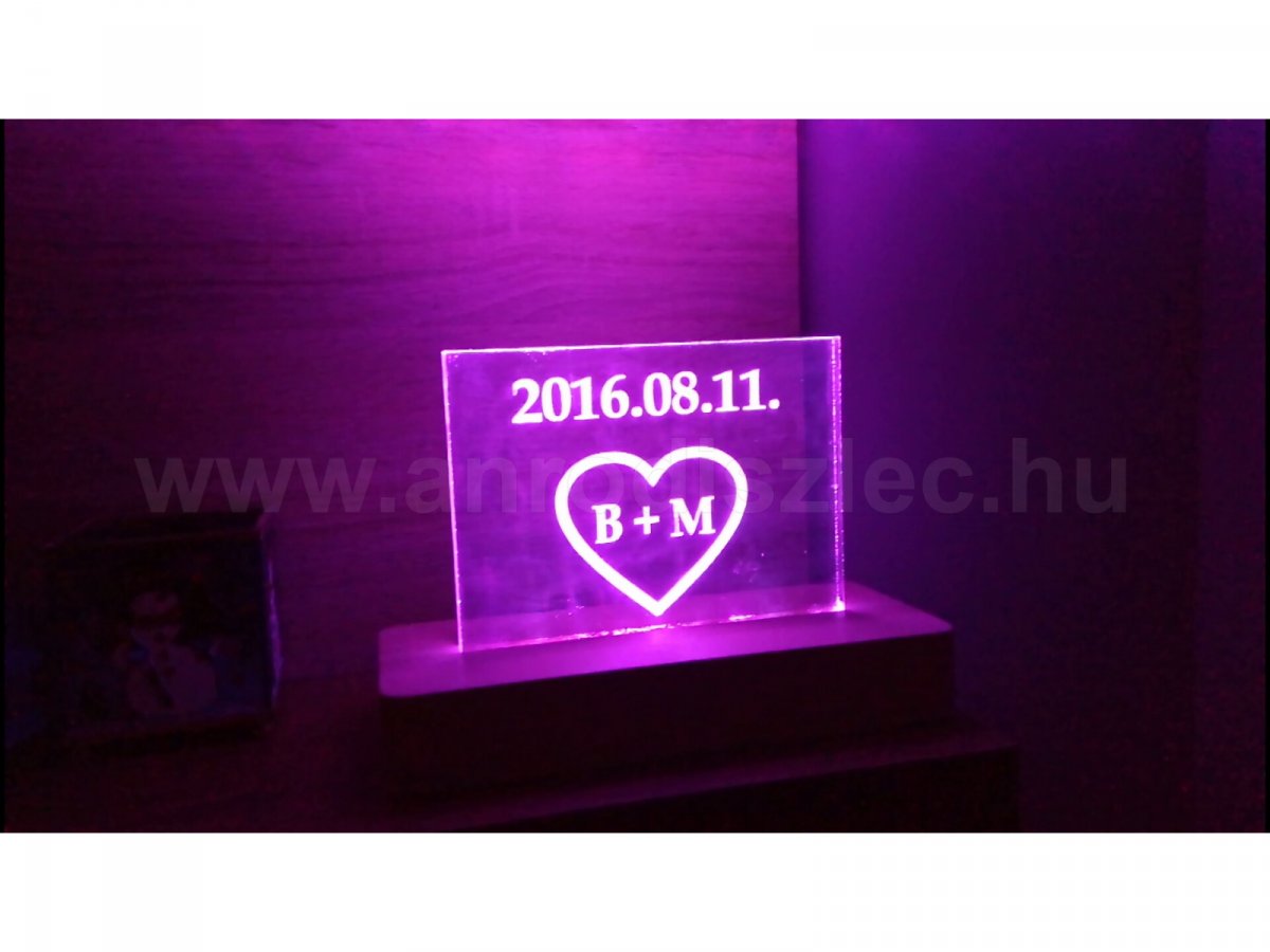 Évfordulóra készített, RGB led világítású gravírozás