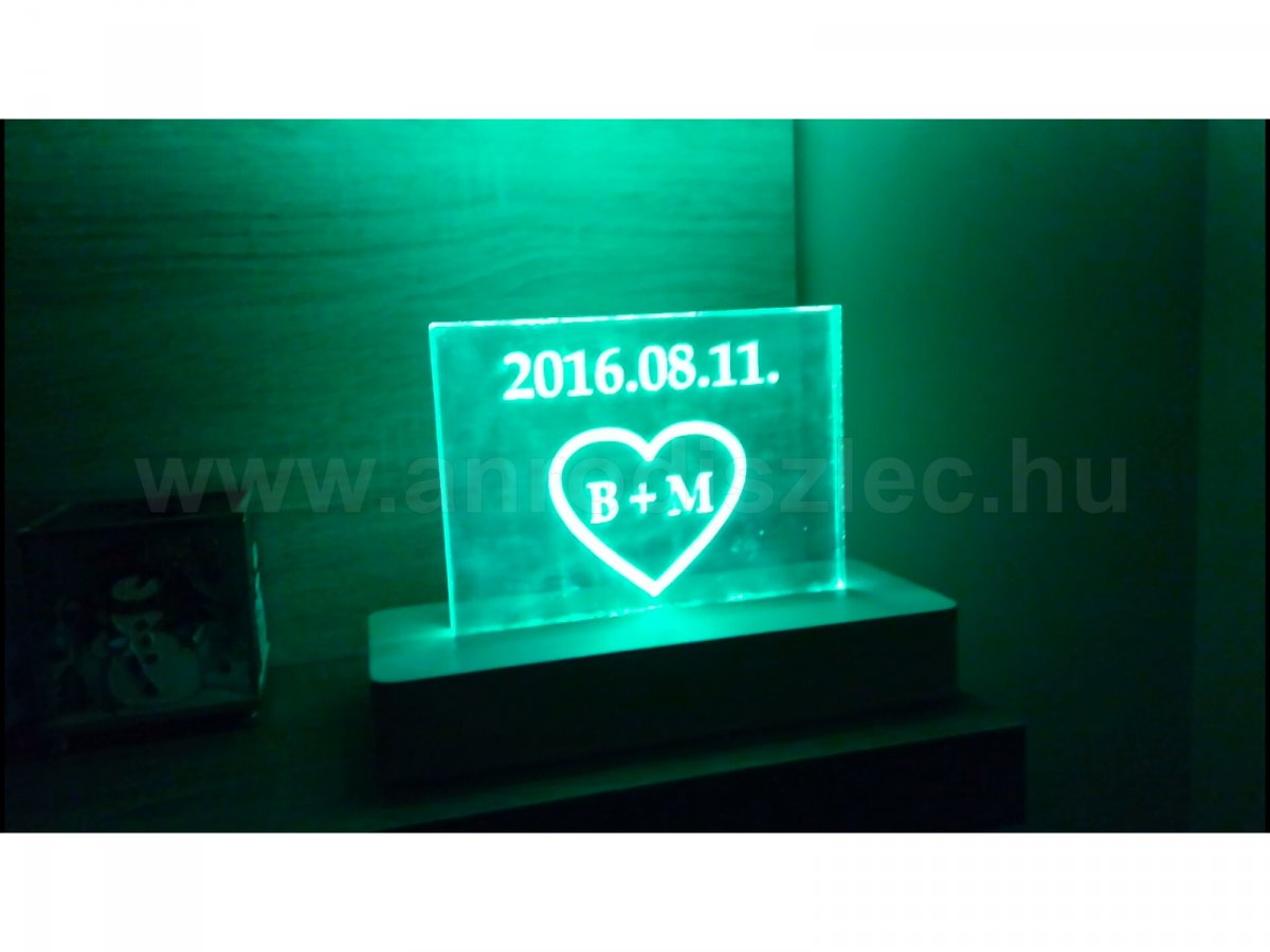 Évfordulóra készített, RGB led világítású gravírozás