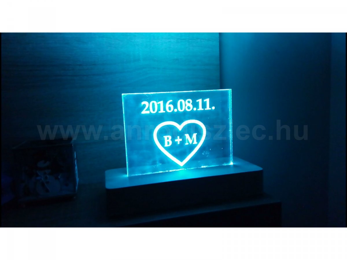 Évfordulóra készített, RGB led világítású gravírozás