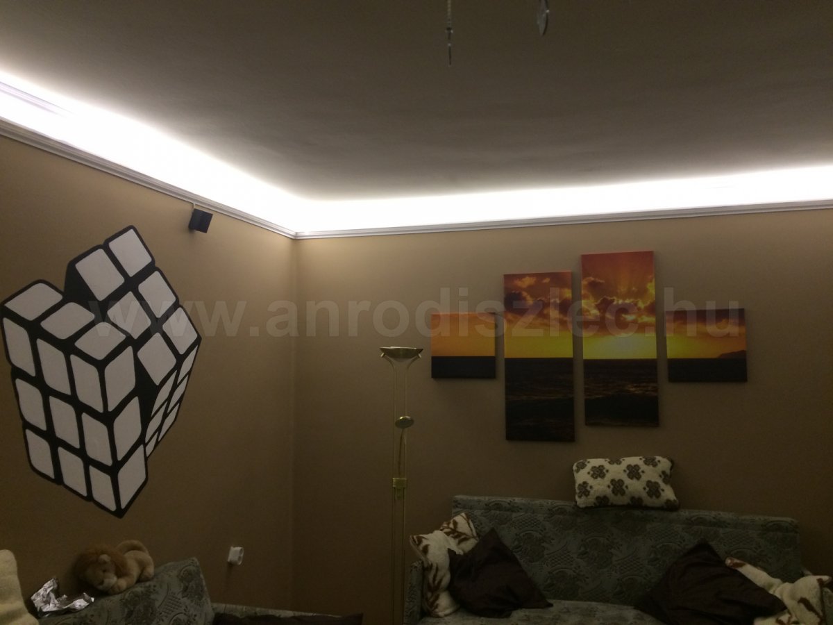 LED szalagos nappali díszkivilágítás