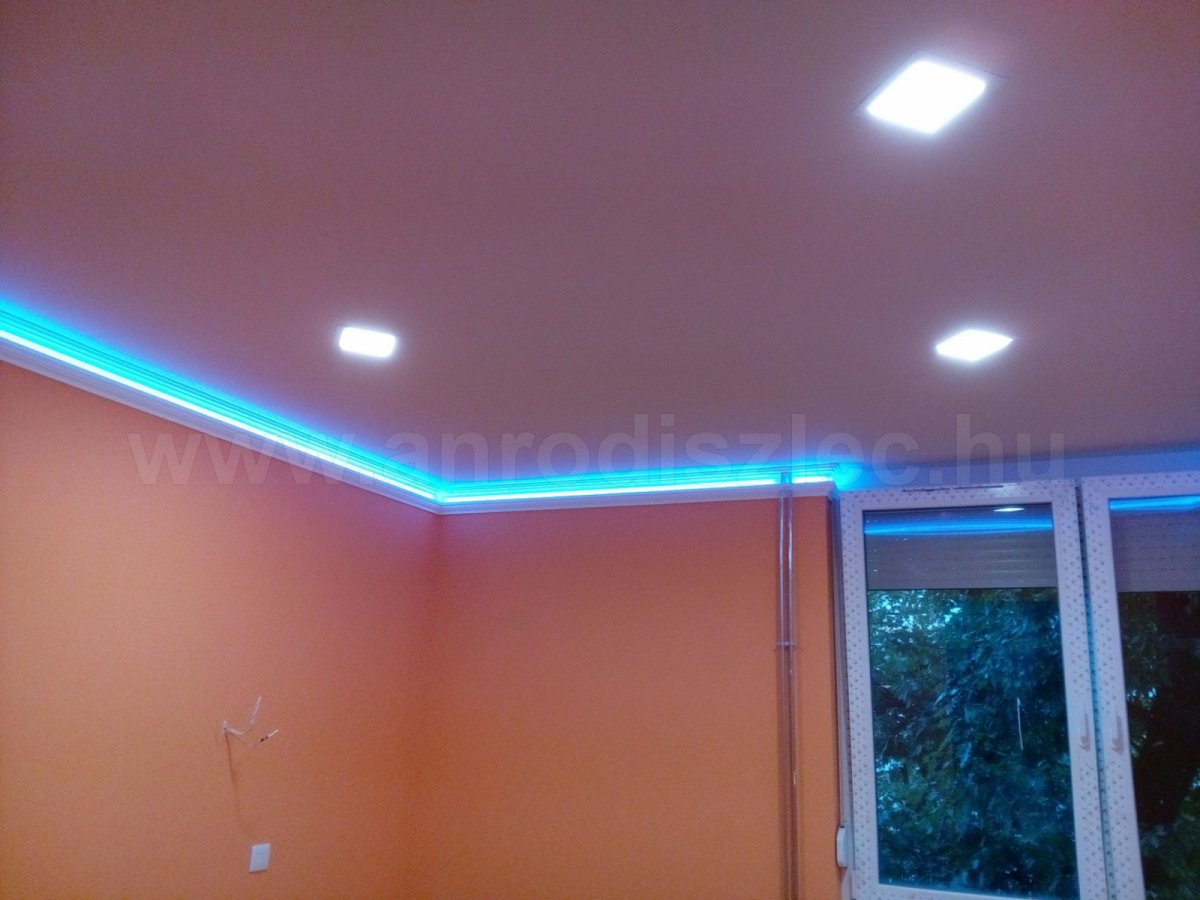 Háló világítás 3 x 12W led panel  + 5050 RGB rejtett világítás