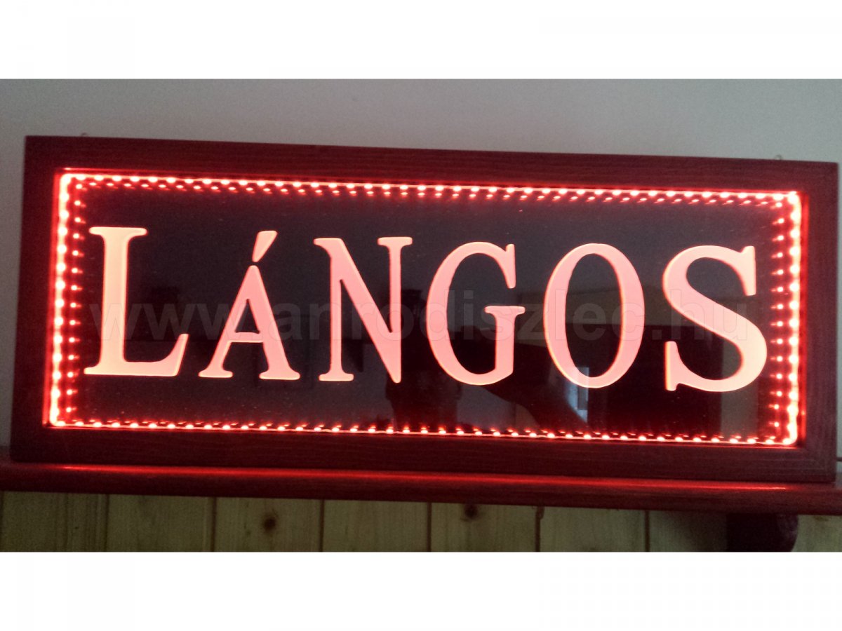 Színváltós táblavilágítás lángos árusnál