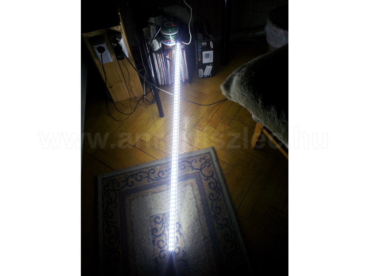 Tesztvilágítás 5630 hidegfehér led szalag