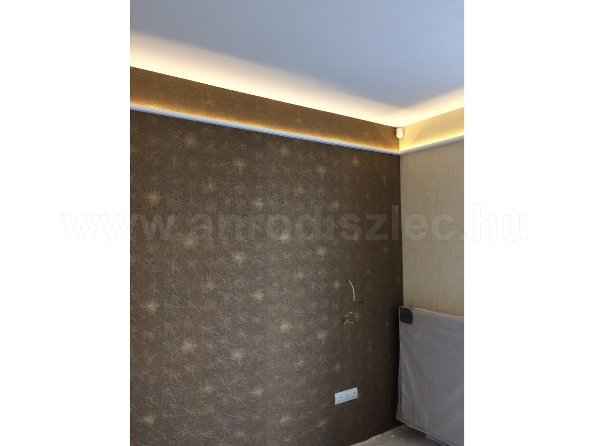 Rejtett világítás melegfehér led csík