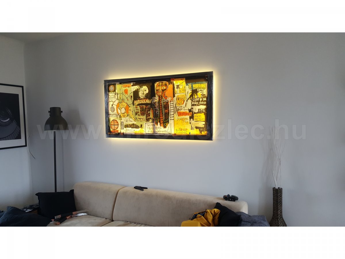 Kép megvilágítása melegfehér LED szalaggal