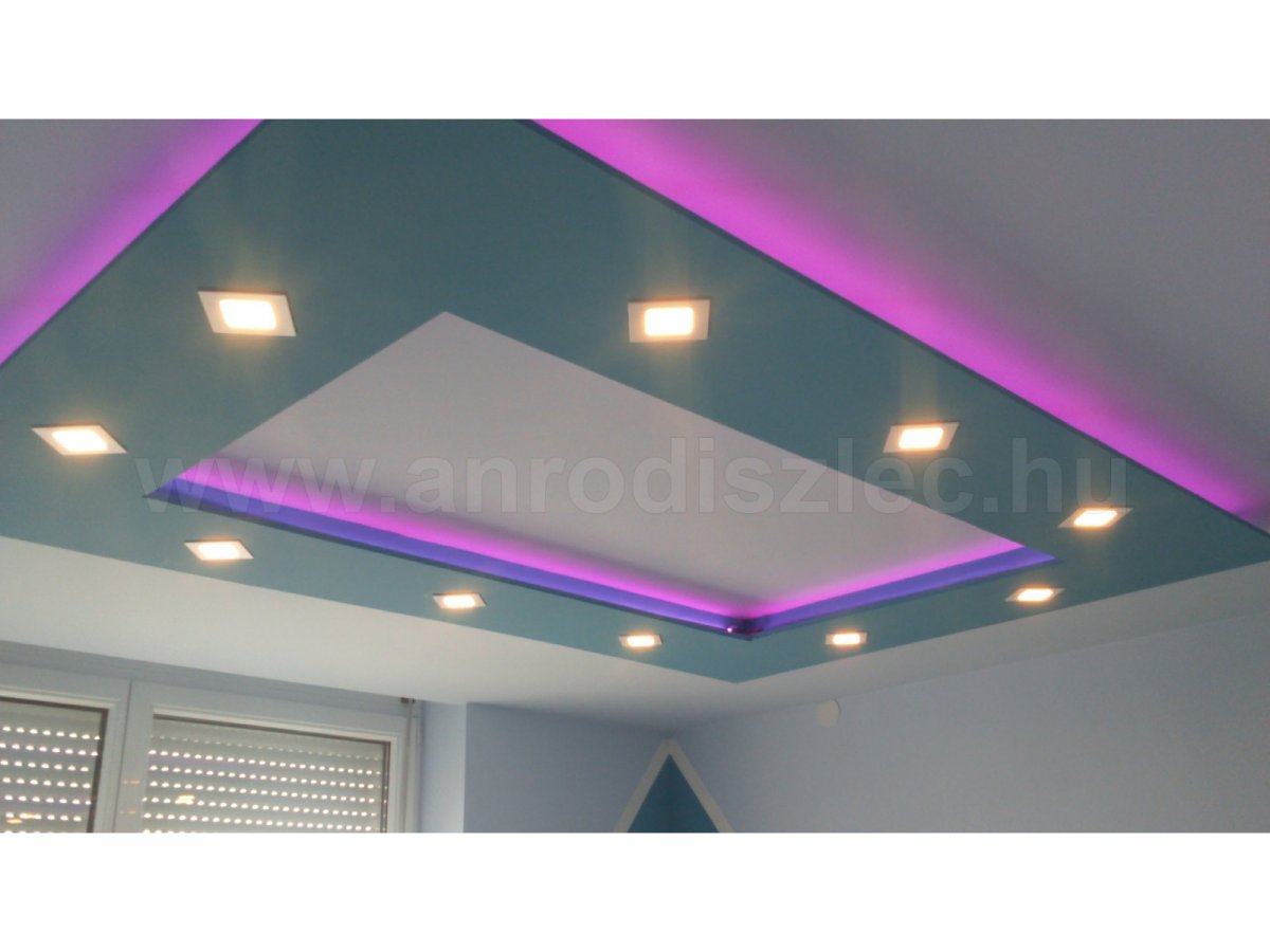 LED panelek és LED szalagvilágítás álmennyezetben