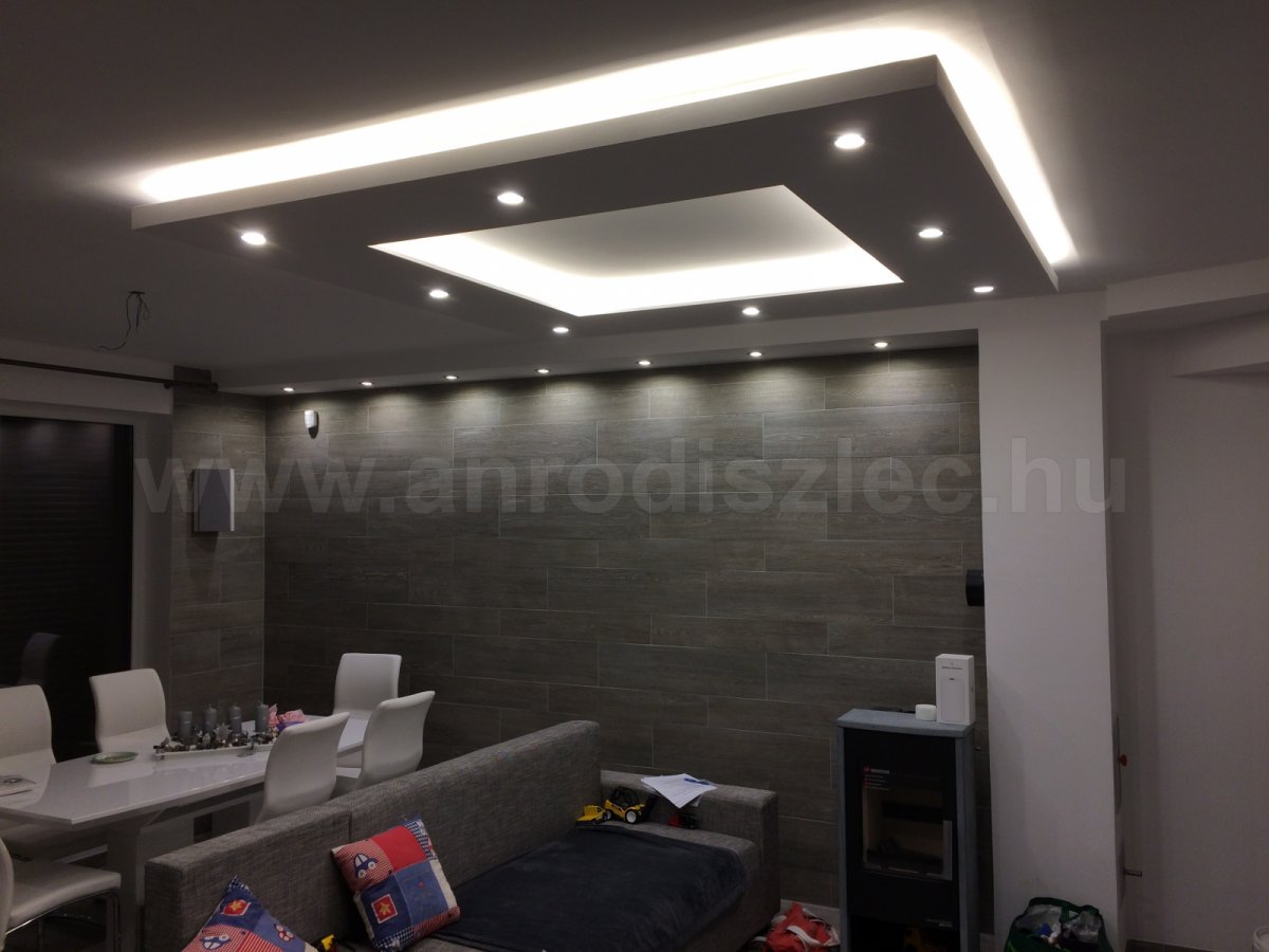 LED fényszalag spotokkal