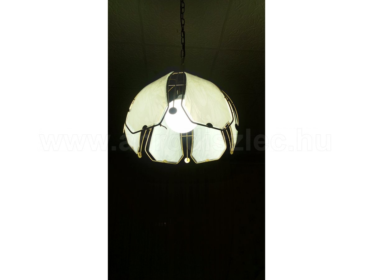 18 Wattos LED gömblámpa csillárban