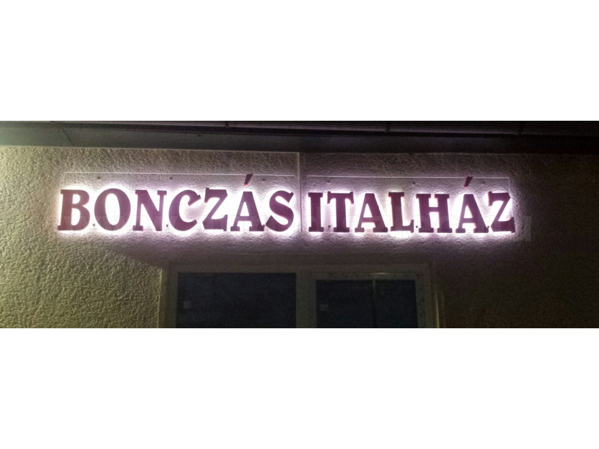 Bonczás Italház - felirat világítás hidegfehér fényű led szalaggal