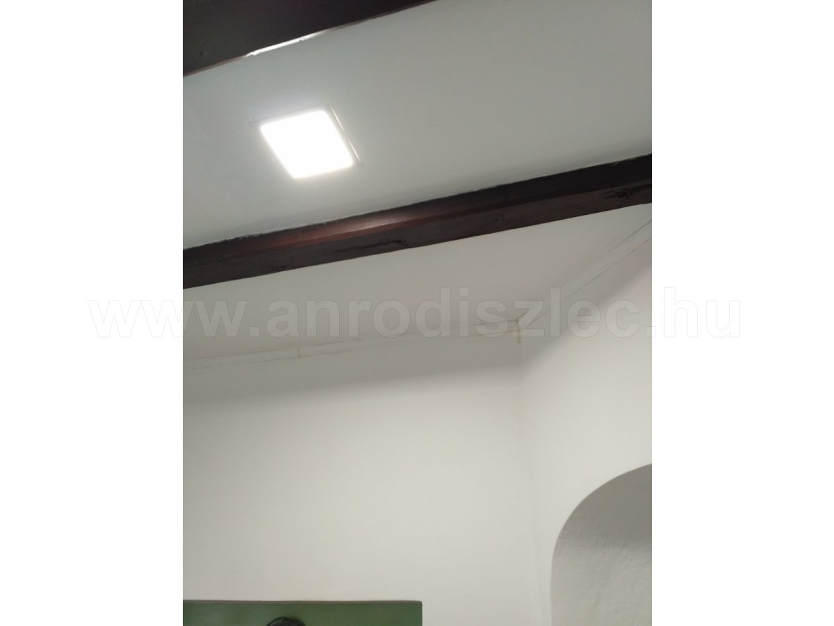 Beépített LED panel