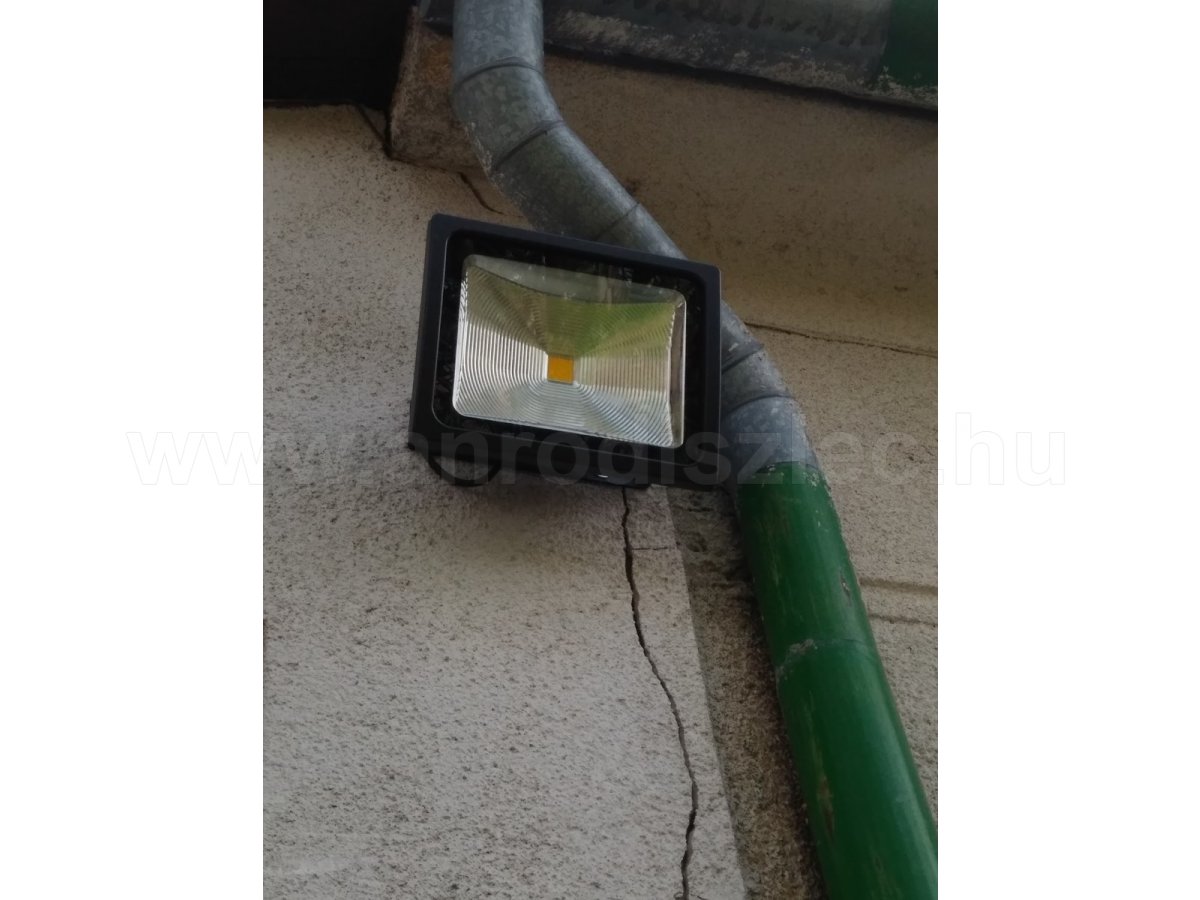 VTAC 50W-os led reflektor