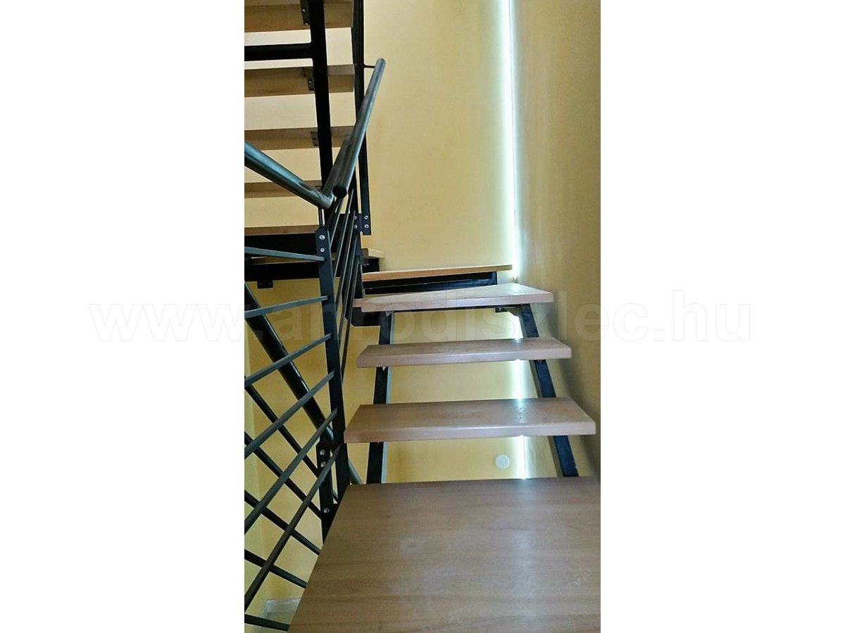 Irányfény lépcsőházban, kreatívan felhasznált led profillal!