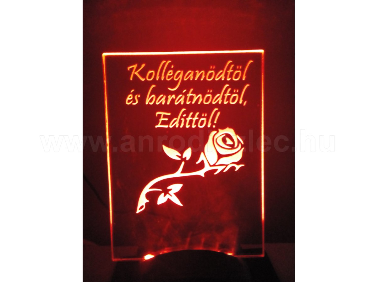 Plexi tábla led szalaggal és vezérlővel ellátva.